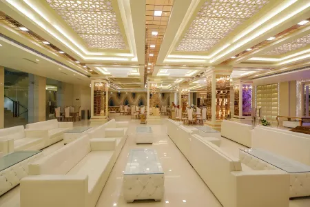 The Grand Parisian Отели рядом с достопримечательностью «Салаб Интернешнел Музеум Оф Тойлетс»