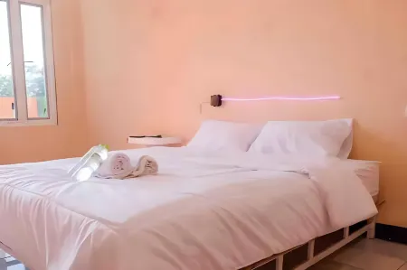 Artayya Puri 2 Near Alun Alun Caruban Mitra RedDoorz