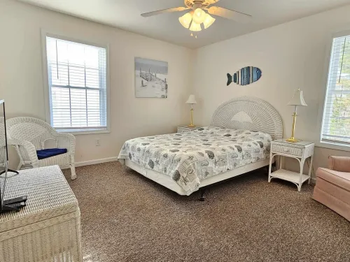 STEPS FROM BOARDWALK: 5 Bedroom, 3 Bath Home in Wildwood. Perfect for Families!