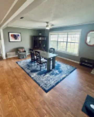 Charming 4-bedroom house with AC and WiFi in peaceful Texarkana