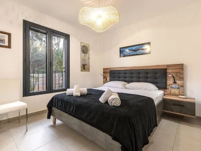 Foce Dell Edera Hotels near Plage De Fazii