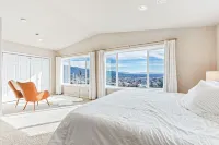 Bird’s Eye View: Spacious Home w/ Hot Tub, King Beds & Gorgeous Views - 3-نجوم