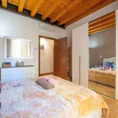 You & Me Corporation Home Verona Centro Rooms