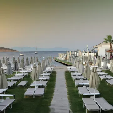 Lugga Boutique Hotel & Beach