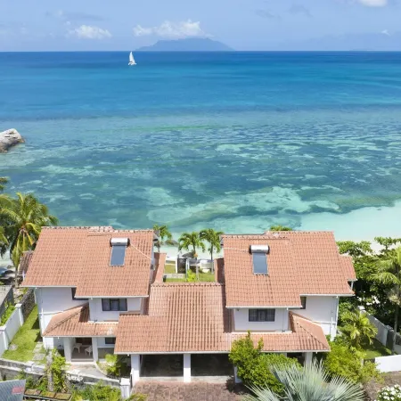 Beach View Villa - Beauvallon Villas