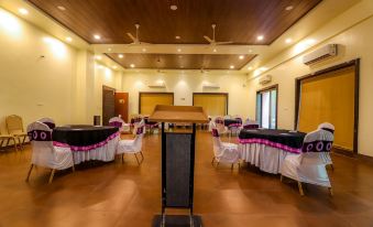 Jharna Resort-Navegaon Gate