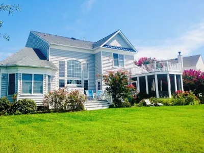 Lakefront 5B+Den Bethany Lakes, Pool,Pickleball,Gym, 5 Min to Beach, Dogs ok