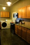 Charming Cottage on Private Estate-2 Min to Main St!  WiFi, Pool, Grill