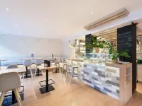 Hotel Neutor Express Hotels near Felsenreitschule