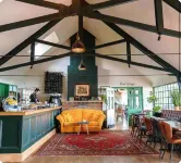 Central Ellesmere -Sleeps2 - Parking - PetFriendly Hotels in Gobowen
