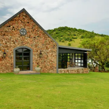 Thanda Manzi Country Hotel