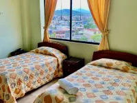 โฮสทัล ลา โคลินา โรงแรมในเตนา