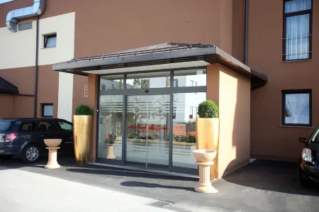 Hotel Gallus Отели в г. Сесвете