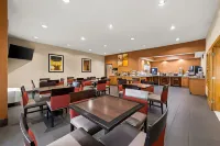 Comfort Suites Kansas City-Liberty Hotels in Chouteau Township