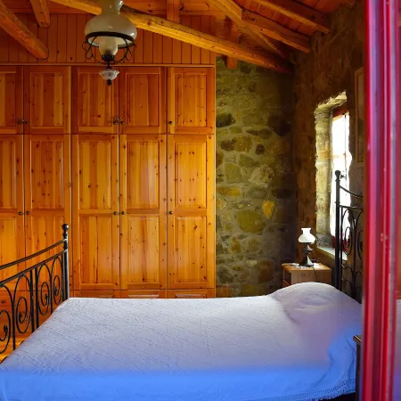 Stonehouses Lemnos