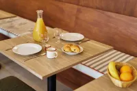 Hotel des Victoires - Restaurant Hotels in Cannes La Bocca