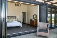 Narnia Guest House Hotels in Simola Golf and Country Estate