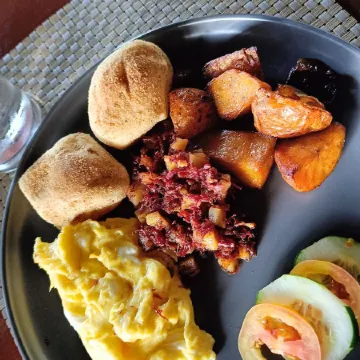 The Henry Resort Taramindu Laiya