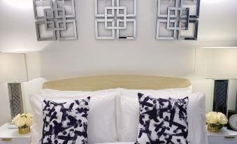 Newpointe Luxury Serviced Apartment at the Atrium