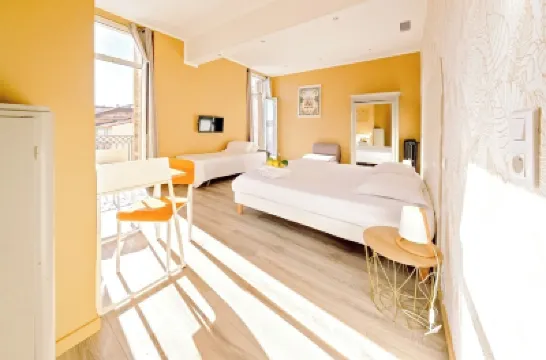 Hotel Lemon Hotels in der Nähe von Musée de Préhistoire Régionale « Stanislas Bonfils »