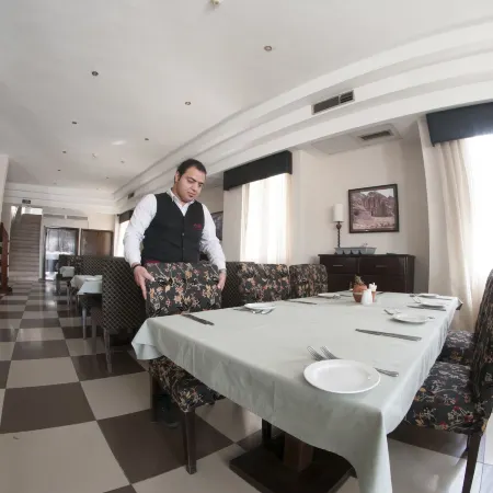 La Maison Hotel