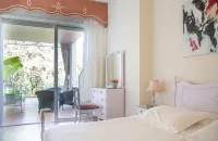 Merry Land Hotel Hotels in Khenchara