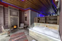 Foremanson Cave Hotel - Bathtub
