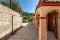 Modern Villa Chia with Stunning Sea View Hotel di Setti Ballas