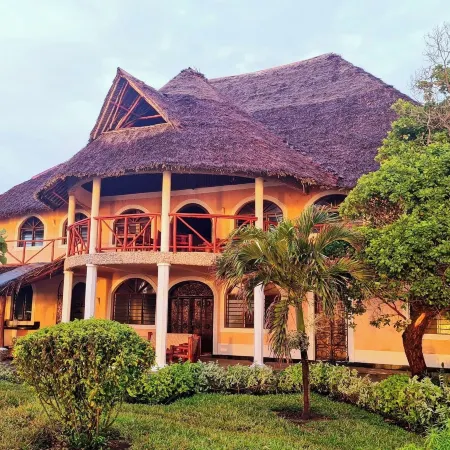 Wagawimbi Villa 560 m2, Breathtaking View of the Indian Ocean, Kenya