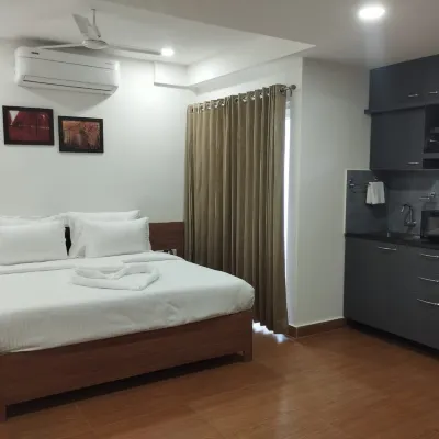 Palladium Luxury Suites Отели рядом с достопримечательностью «Конгресс-центр Subham»