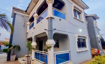 The Retreat Apartments