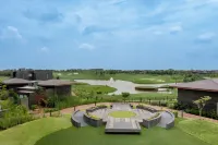 Mysa Zinc Journey by the Fern (A Glade One Golf Resort) Nani Devati, Gujarat Hôtels à proximité de : Nalsarovar bird Sanctuary Boating