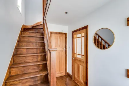 Charming 3 Br House - Garden Parking Near CS Lewis Park