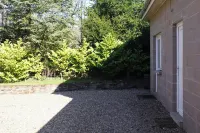 Cosy Kirriemuir Flat - Pet Friendly Retreat