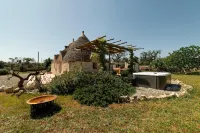 Trullo Ape Regina by Monholiday - Villas