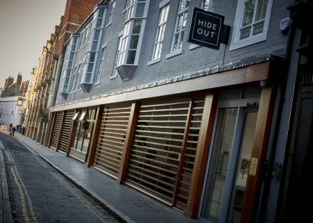 Hideout Hotel Отели рядом с достопримечательностью «Университет Халл»