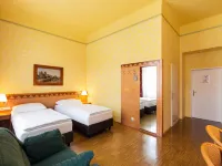 Hotel Post Wien Các khách sạn gần Đồng hồ Anker