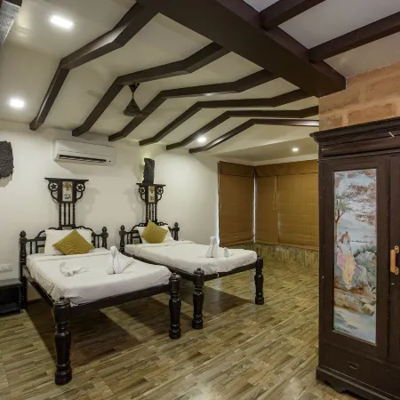 Gir Lions Paw Resort with Swimming Pool