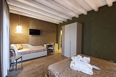 Notti O' Tunn Luxury Rooms in Centro فنادق في Polizzi Generosa