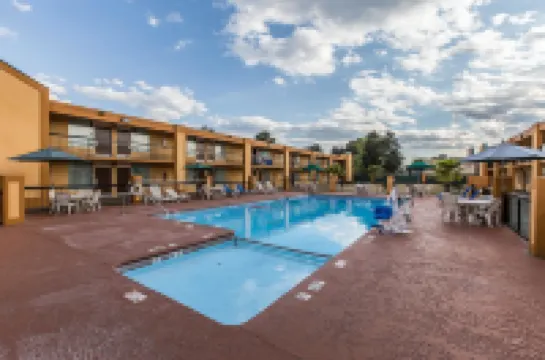 クオリティ イン サバンナ ミッドタウン