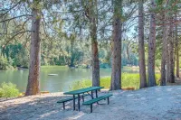 Camp Connell Cabin: Pet & Family-Friendly & Fully Stocked
