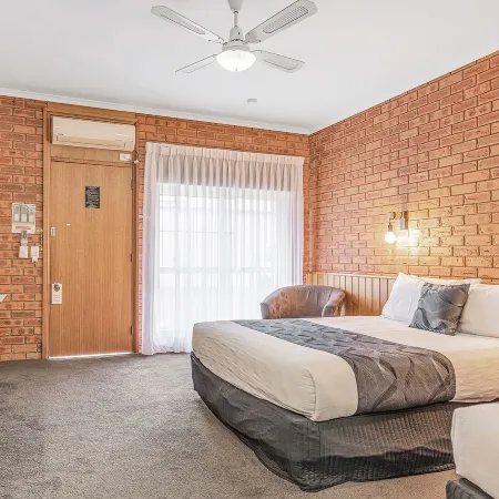 Golden River Motor Inn