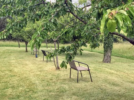 Auberge d'Ici et d'Ailleurs Отели в г. Ла-Шапель-о-Сен