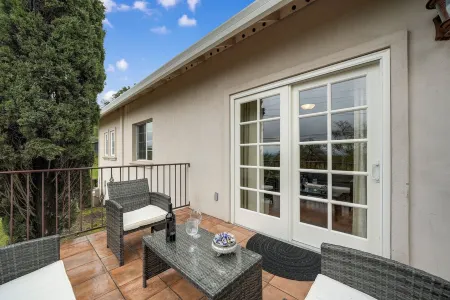 Vineyard Oasis: Luxury Home in the Heart of Sonoma. Отели рядом с Аэропорт Чарльз М. Шульц