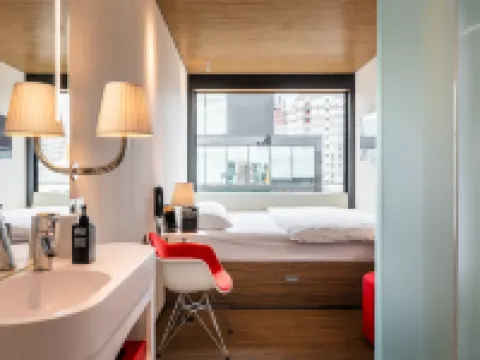 Citizenm Rotterdam Hotels near Kijk-Kubus Museum-house