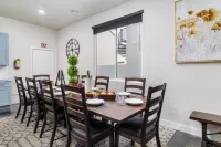 Private Pool - Water park/ lake side - 18+ guests