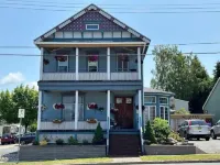 Spacious Comfort in the Heart of Oswego! Hotels in Oswego