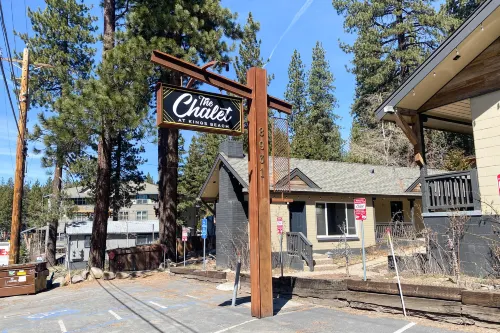 Delightful hotel with lakeview, golf, skiing, WiFi, & Netflix Hotel a Kings Beach