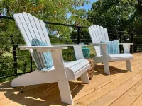 Rooftop Deck and Custom Tiled Shower - Charming Tiny Home Hotels in McLennan County