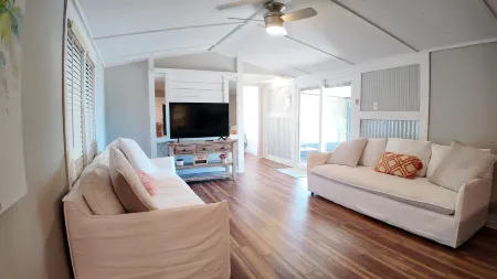 Cozy and quiet retreat just minutes from the Gulf of Mexico!